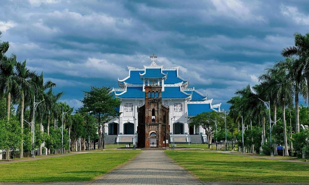 Thánh địa Đức Mẹ La Vang tại Quảng Trị