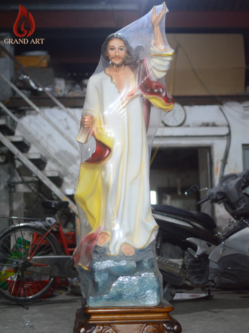 tượng chúa phục sinh bằng composite