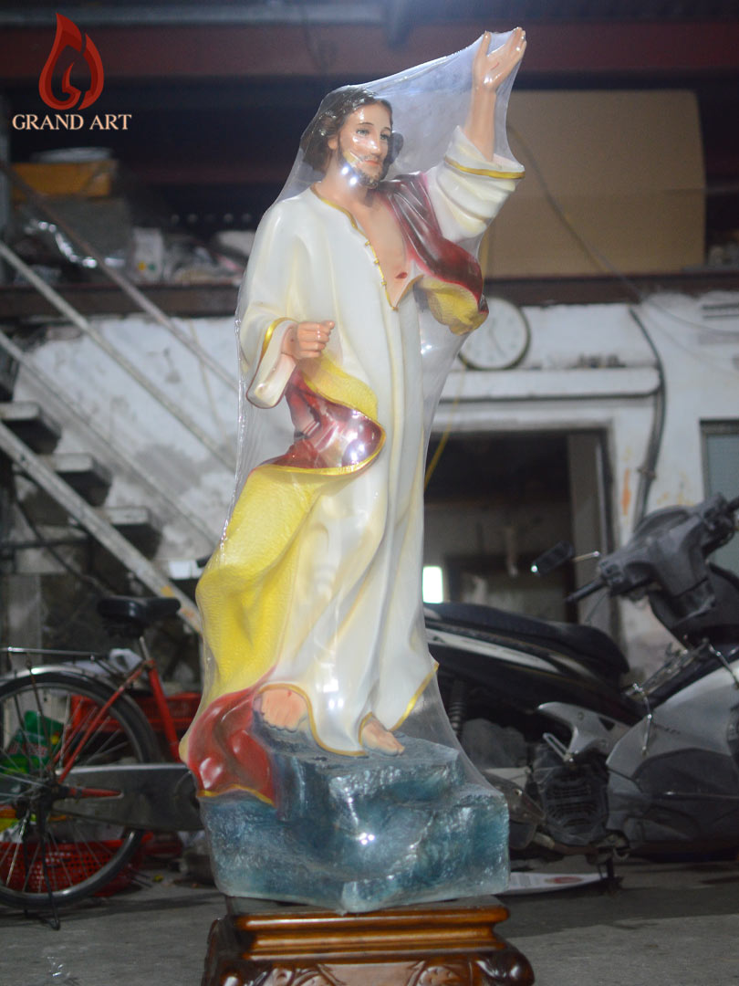 Tượng Chúa Phục Sinh Bằng Composite Sơn Màu Đẹp