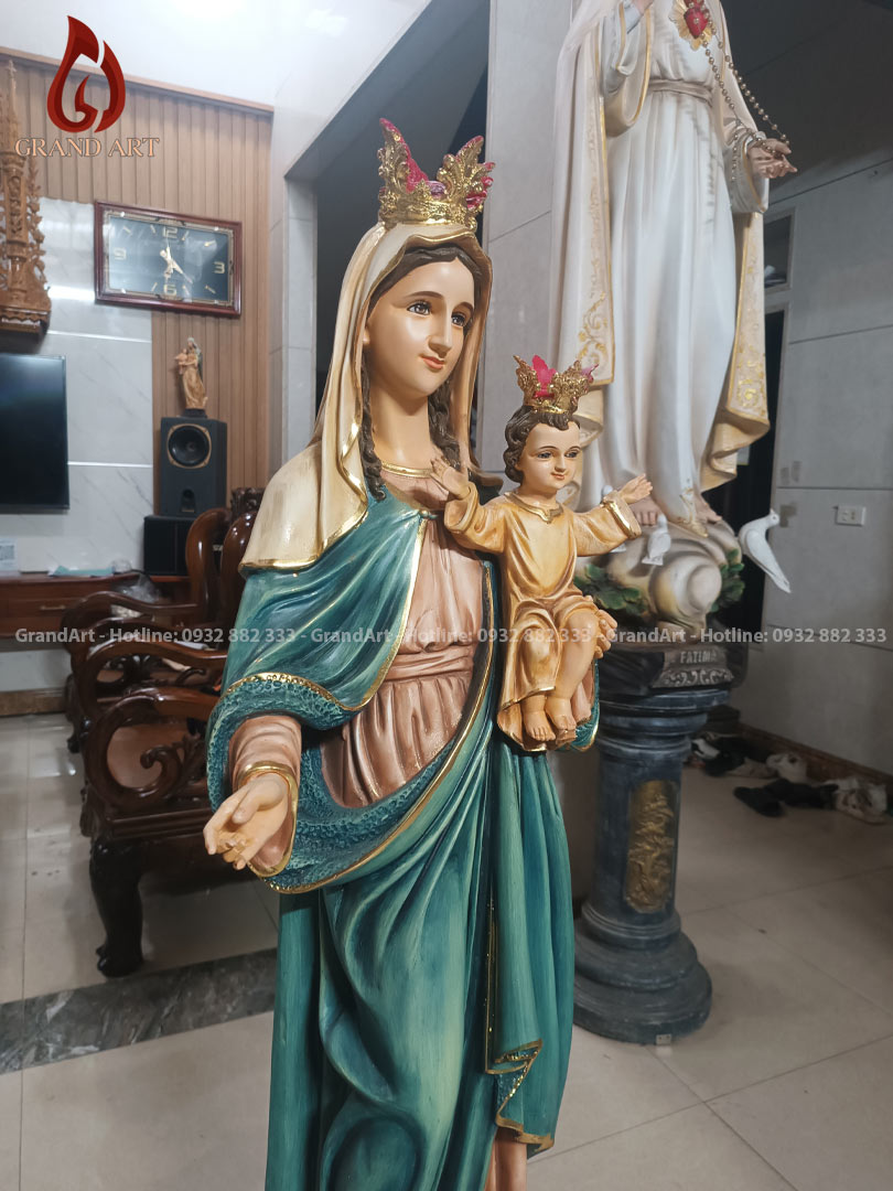 Tượng Đức Mẹ Bế Chúa bằng composite vẽ màu giả cổ cao 1m