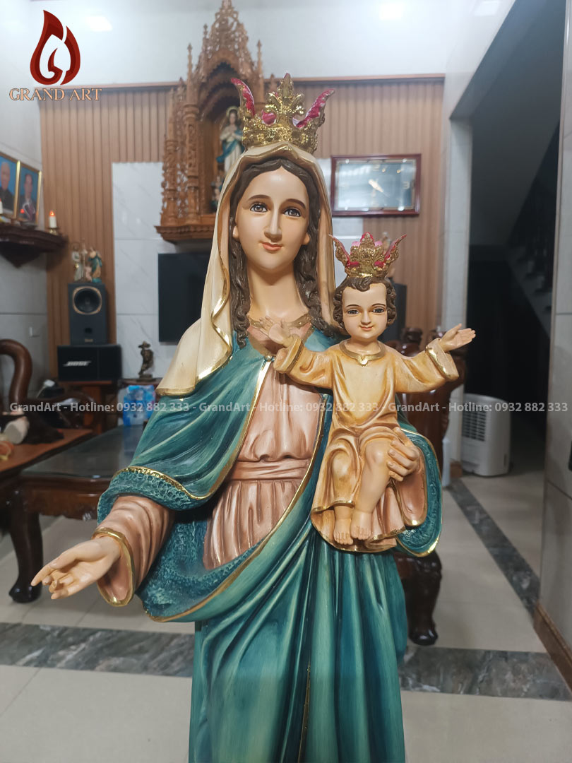 Chiêm ngưỡng bức tượng Đức Mẹ bế Chúa vẽ màu giả cổ cực đẹp cao 1m tại GrandArt 8 Tượng Đức Mẹ Bế Chúa bằng composite vẽ màu giả cổ cao 1m