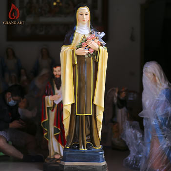 Tượng Đức Mẹ Teresa Bằng Composite Cao 1m2