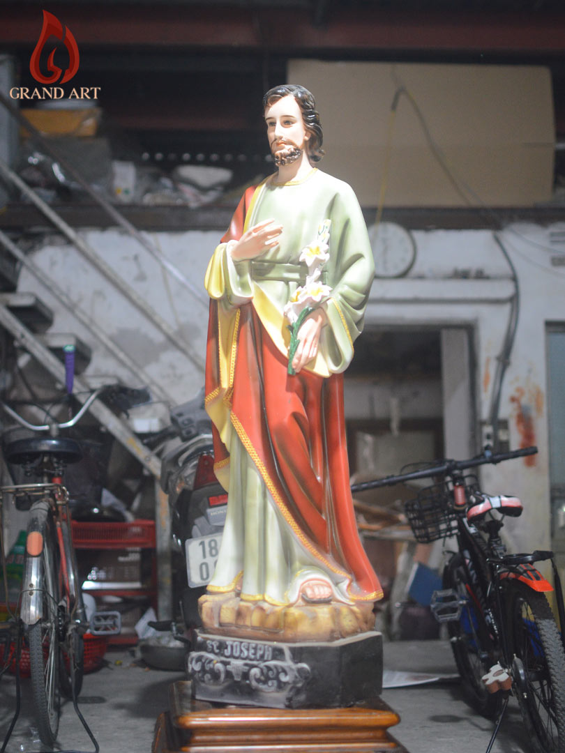 Tượng Thánh Giuse Hoa Huệ Bằng Composite Sơn Màu Cao 100cm