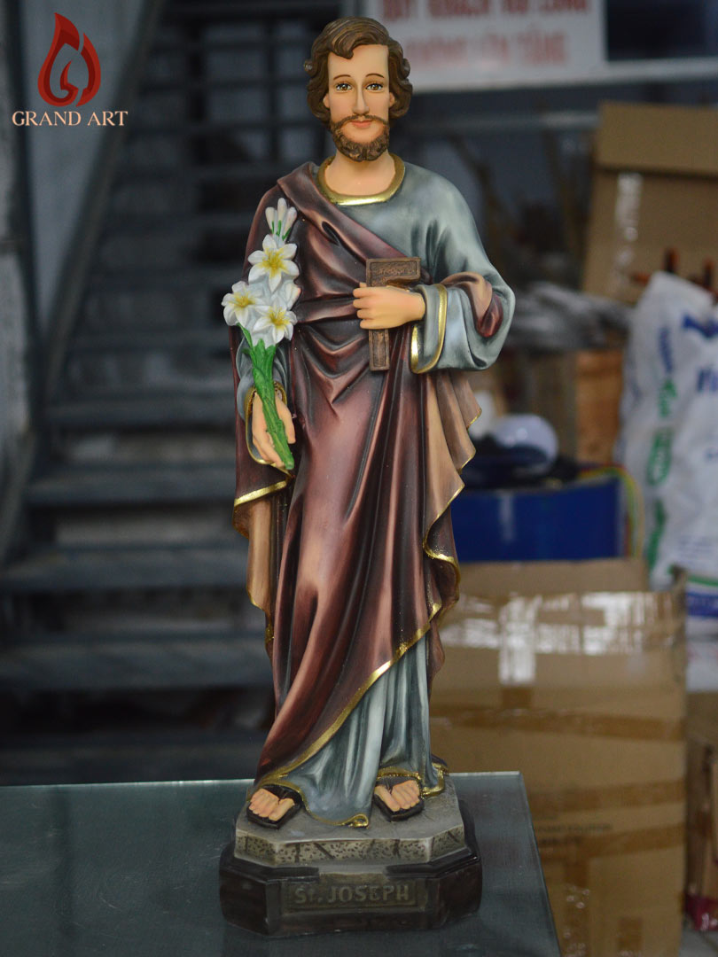 Tượng Thánh Giuse Hoa Huệ Bằng Composite Vẽ Giả Cổ Cao 80cm