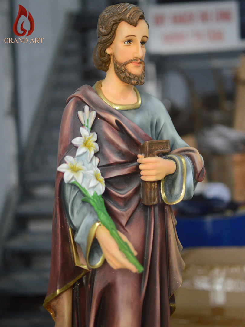 Tượng Thánh Giuse Hoa Huệ Bằng Composite Vẽ Giả Cổ Cao 80cm