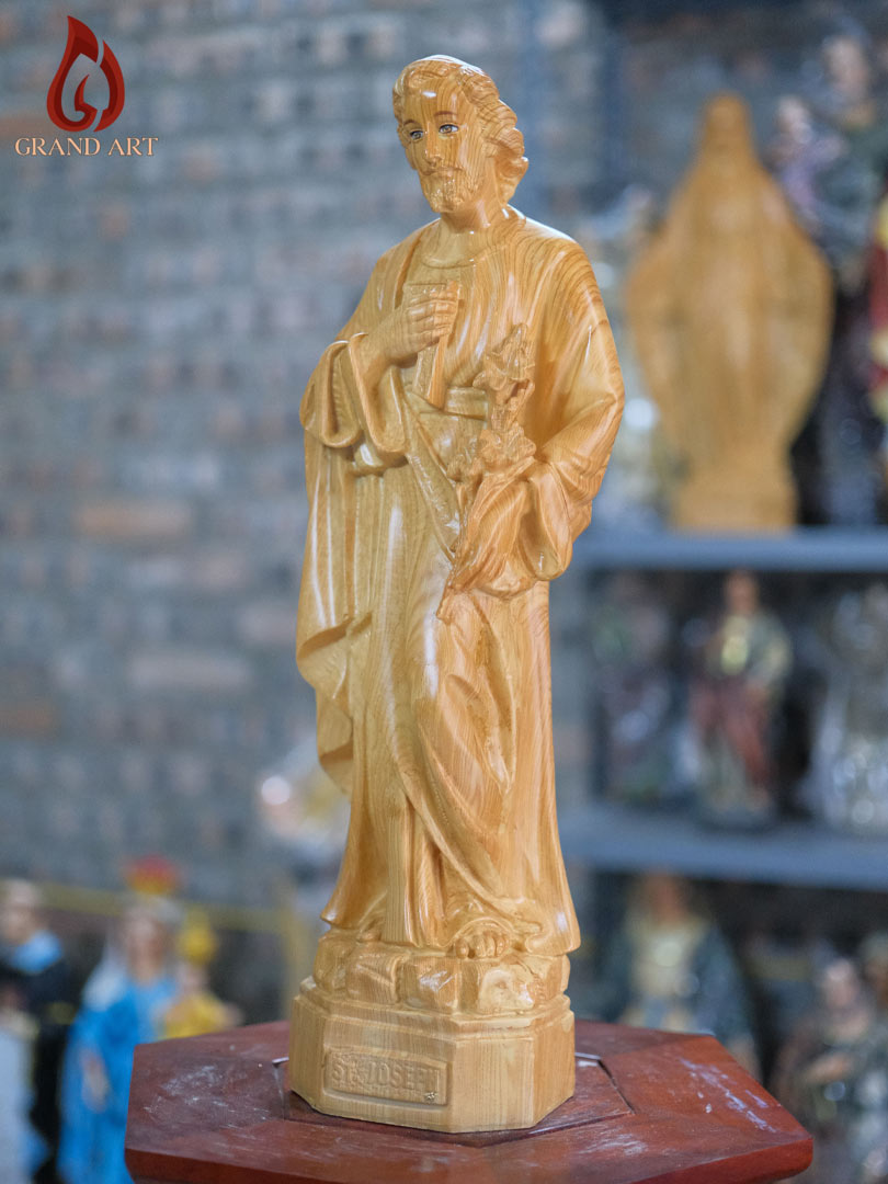 Tượng Thánh Giuse Hoa Huệ Bằng Composite Giả Gỗ Cao 50cm