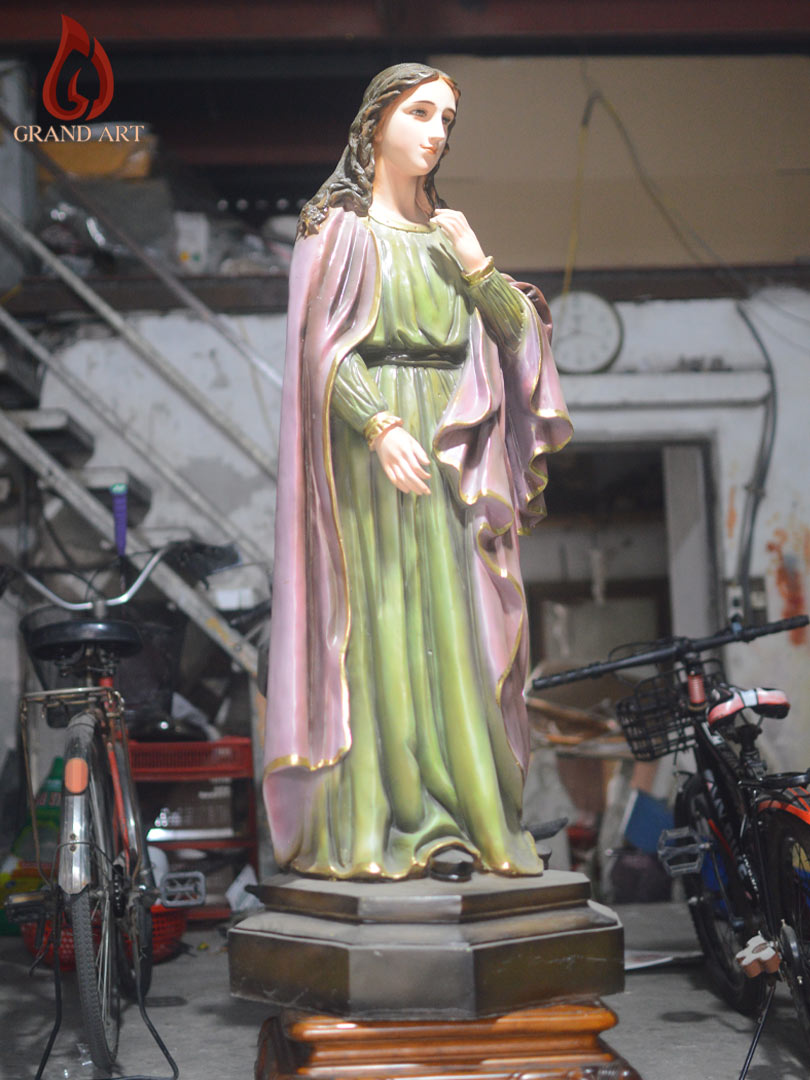 Tượng Thánh Nữ Maria Madalena Bằng Composite cao 1m08 vẽ màu giả cổ