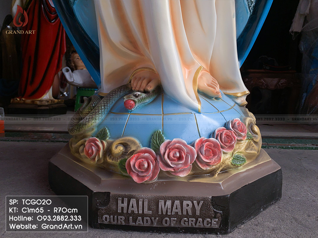 tượng Đức Mẹ ban ơn bằng composite cao 1m65