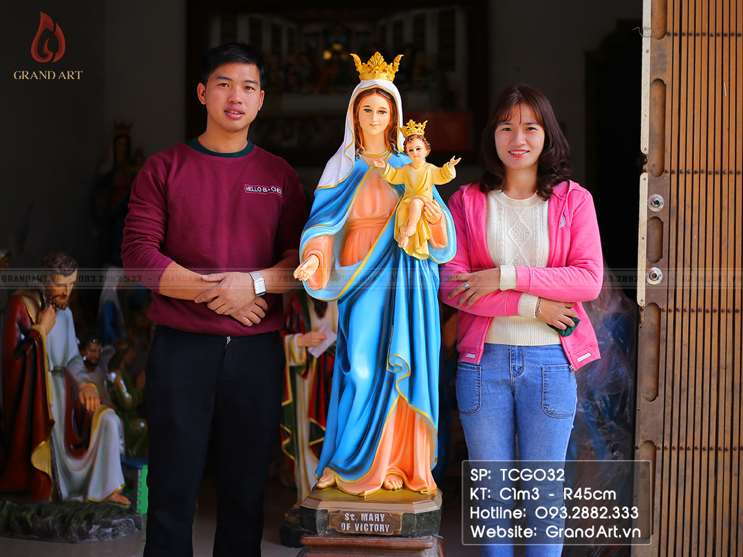 tượng Mẹ bế Chúa bằng composite cao 1m3