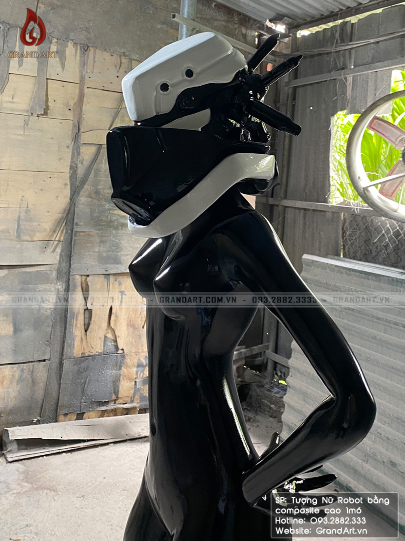 tượng nữ robot bằng composite cao 1m6