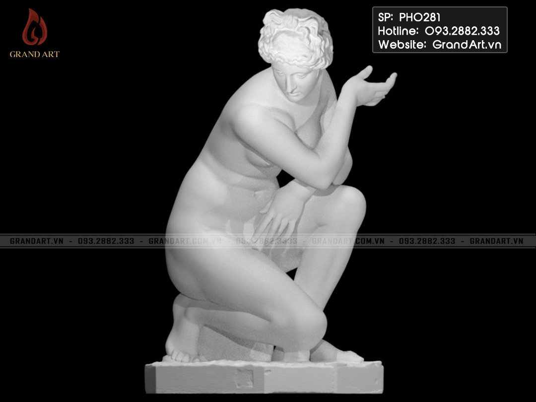 tượng Crouching Venus Ngồi