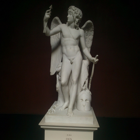 Tượng Cupid Triumphant PH0039