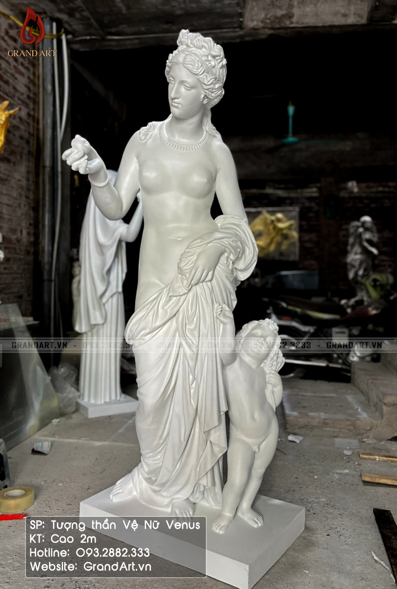 Tượng nữ thần Venus bằng composite cao 2m