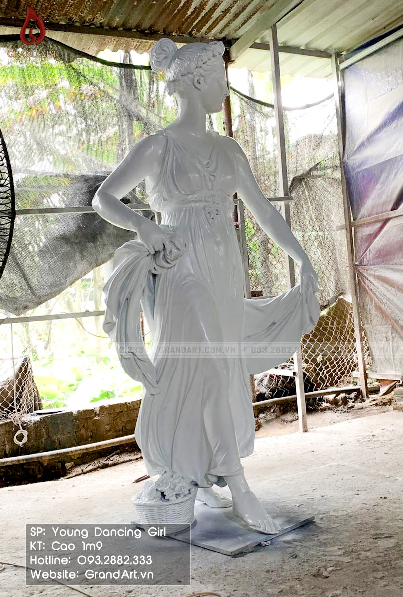 tượng Dancing Girl bằng composite cao 1m9