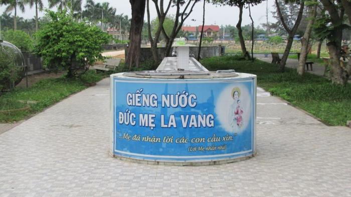Giếng nước Đức Mẹ
