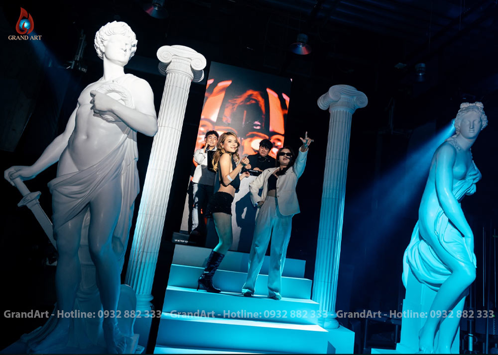 Bộ tượng Phục Hưng composite trang trí sự kiện cho Level Fitness Hanoi