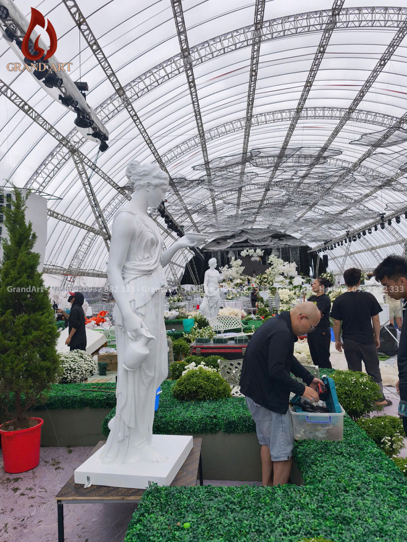 lắp đặt và trang trí tượng đám cưới của Hoa hậu Đỗ Thị Hà và Doanh nhân Nguyễn Viết Vương 